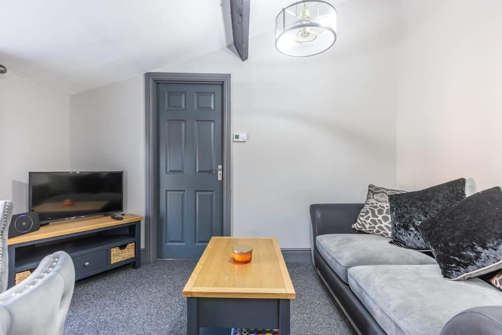 Rugby Coach House, Central Location, 5 Star Rating ภายนอก รูปภาพ