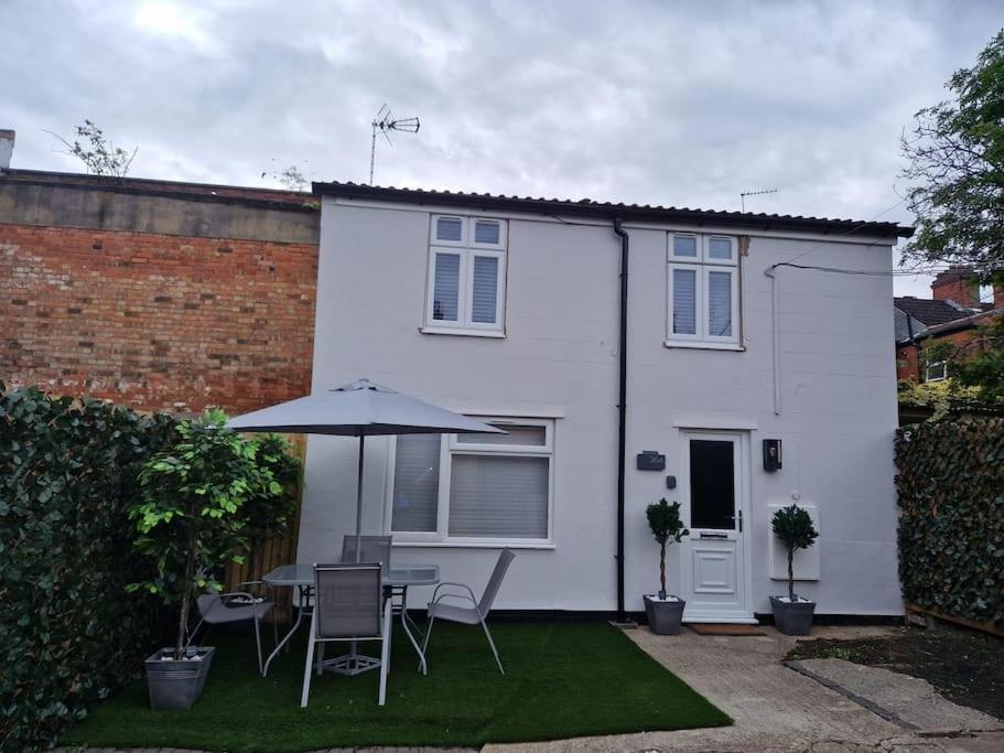 Rugby Coach House, Central Location, 5 Star Rating ภายนอก รูปภาพ
